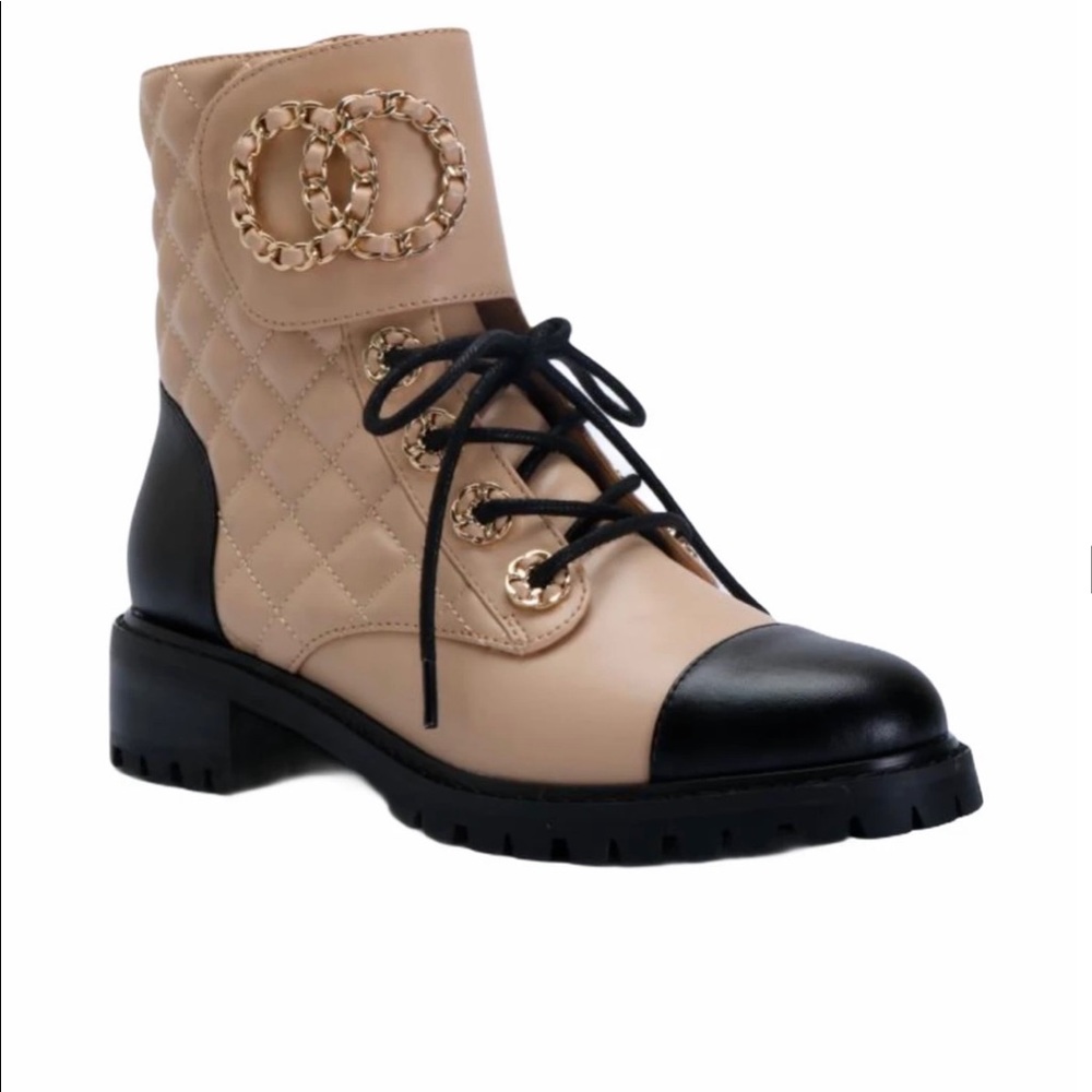 Hottest quilted black/tan boot of the season!